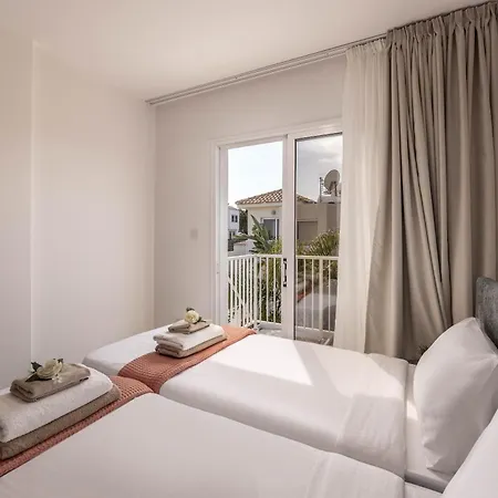 View 9 -fig Tree Bay-jacuzzi-hot Tub * Protaras